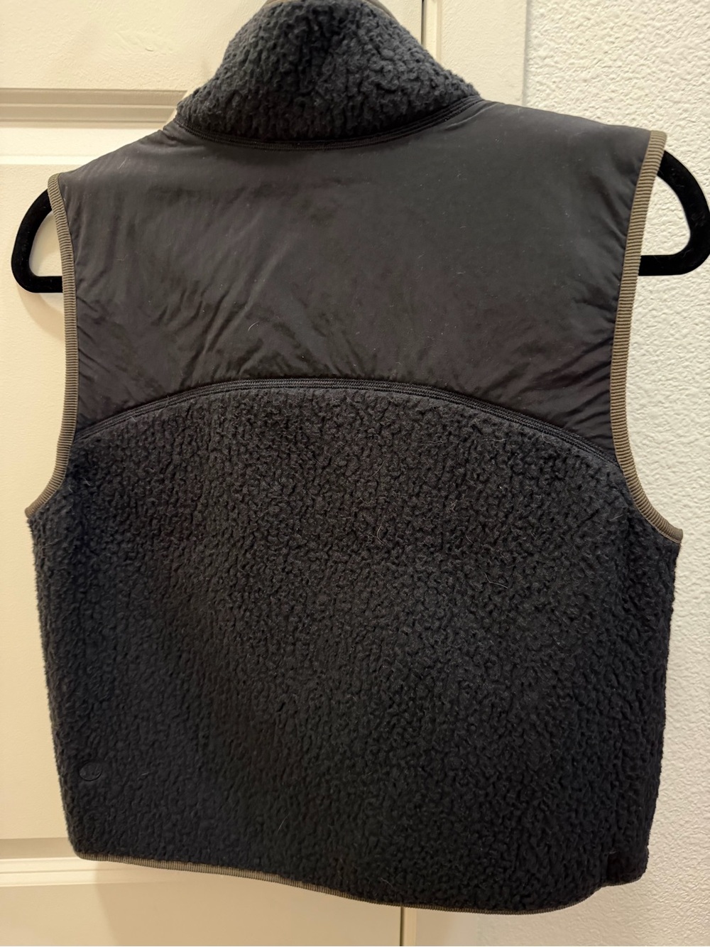 lululemon athletica Black Sherpa Fleece Vest
